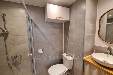 Location appartement 2 pièces 27 m² Le Beausset - Photo 5