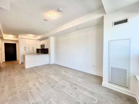 For Lease - 3200 William Coltson Avenue Unit# 305, Oakville, Ontario - Photo 3