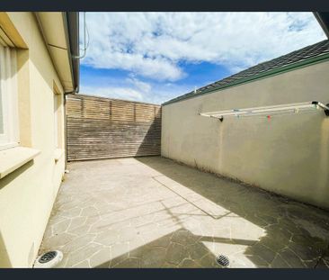 Family Home! - Photo 5