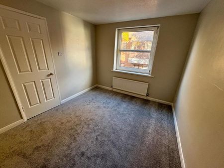 3 bedroom end of terrace house to rent - Photo 5