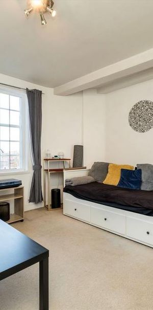 1 bedroom flat to rent - Photo 1