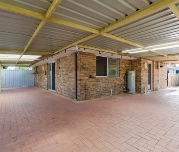 Spacious Living on Wyton - Photo 5