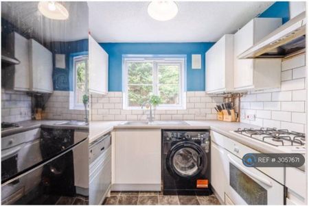 2 bedroom end of terrace house to rent - Photo 4