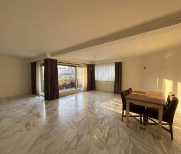 Zeer ruim gelijkvloers appartement voorzien van 2 (+1) slaapkamers,... - Foto 2