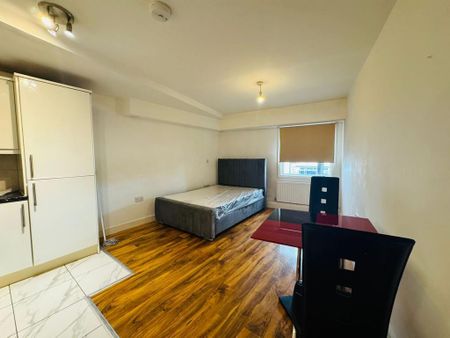 Studio to rent - Photo 4