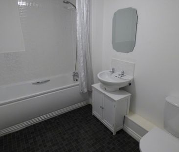 1 bedroom ground floor flat to rent - Photo 6