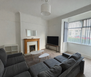 8 bedroom terraced house to rent - Photo 1