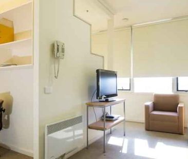 Studio Apartment - Photo 4