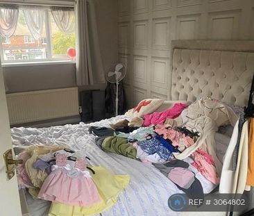 2 bedroom semi-detached house to rent - Photo 2
