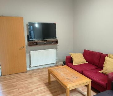 Double Room For Rent, Ridgeway Street, BT95FB, Belfast - Photo 1