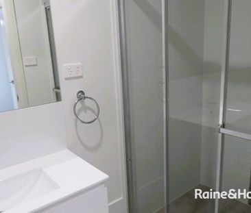 Ultra-modern 2-bedroom home - Photo 6