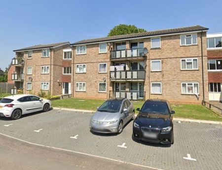 Dunham Close, Bedford - Photo 2