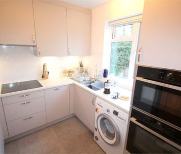 2 bedroom maisonette to rent - Photo 4