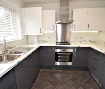 2 bedroom terraced house to rent - Photo 2