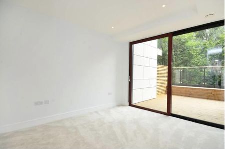 2 Bed Flat, London, SW18 - Photo 5