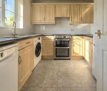 3 bedroom end of terrace house to rent - Photo 5