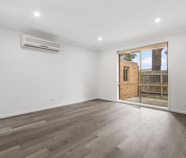 Quiet and Cosy within the Mount Waverley Secondary College catchmen... - Photo 1