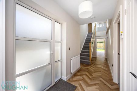 5 bedroom detached bungalow to rent - Photo 2