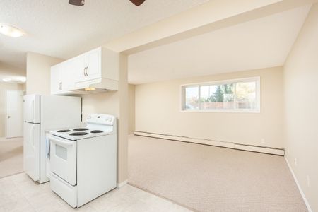 Fernwood Apartments - Photo 2