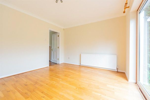 5 bedroom detached house to rent - Photo 1