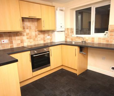 3 bedroom terraced house to rent - Photo 4