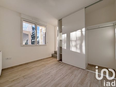 Appartement 3 pièces de 53 m² à Mandres-les-Roses (94520) - Photo 3