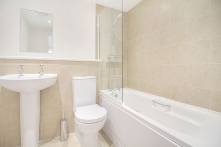 3 Bedroom - Photo 5