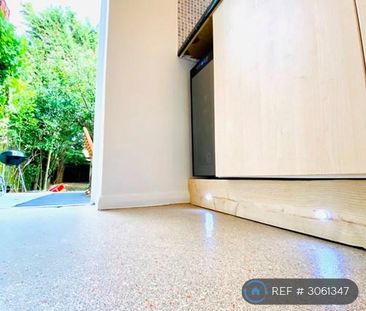 3 bedroom maisonette to rent - Photo 6