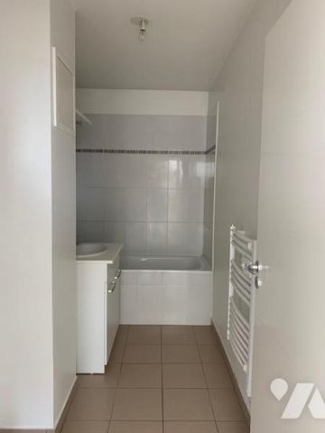 T3 AVEC DOUBLE SEJOUR - Photo 3