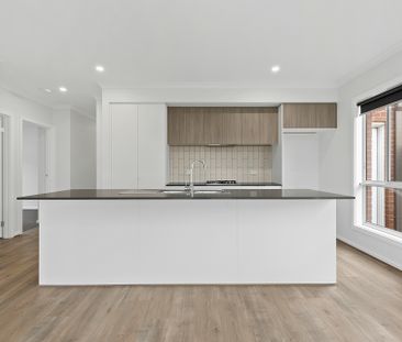 106 Pintail Drive, Melton South VIC, Belconnen - Photo 4