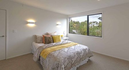 Stunning family home in Khandallah - Photo 4