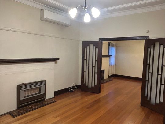 Comfortable 3 Bedroom Family Home - Photo 1