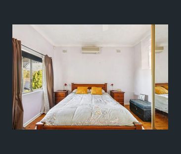 3 BEDROOM FAMILY HOME - Photo 5