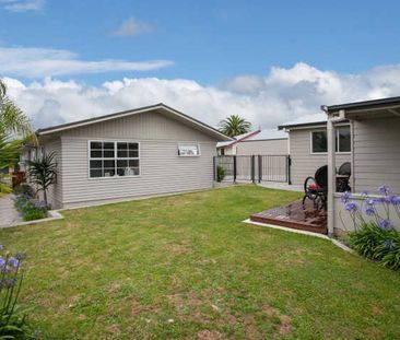 13 Highland Drive, Pukete — - Photo 3