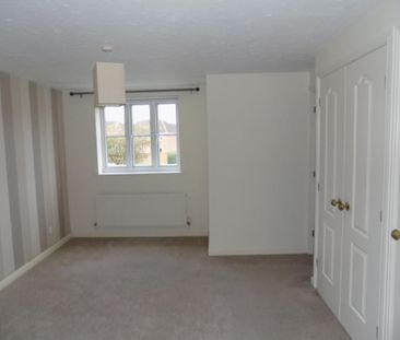 3 bedroom detached house to rent - Photo 3