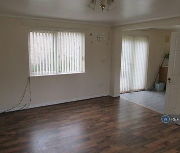 3 bedroom end of terrace house to rent - Photo 5