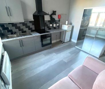 1 bedroom in a house share to rent - Photo 6