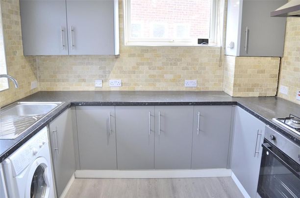 2 bedroom maisonette to rent - Photo 1