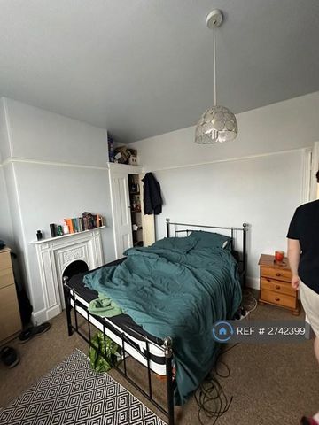 4 bedroom terraced house to rent - Photo 5