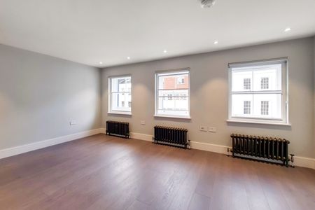 1 Bedroom Apartment, Charlotte Street, Fitzrovia, W1T - Photo 2