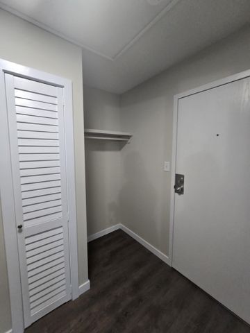 Beautiful Modern One Bedroom Available Now - Photo 5