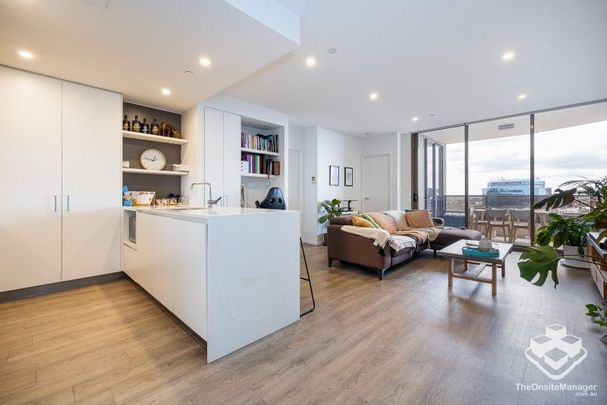 Level 13, City and River Views - Photo 1