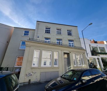 6 Bed Student Accommodation - Photo 6