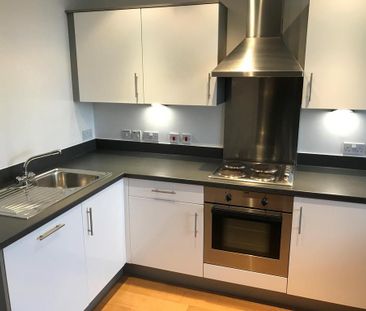 2 bedroom flat to rent - Photo 3