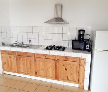 Location Appartement 4 pièces 104m² ST LOUIS 97421 - Photo 5