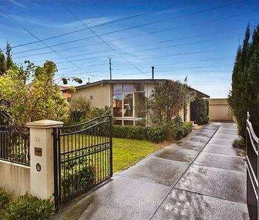 24 Sterling Drive, Keilor East VIC 3033 - Photo 3