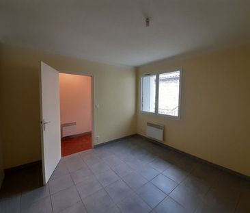 Appartement À Louer 2 Pièces , 48 M² - Photo 2