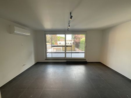 Volledig gerenoveerd appartement in centrum Herentals - Foto 2