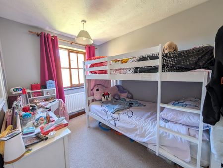 2 bedroom semi-detached house to rent - Photo 5