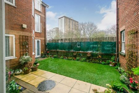 1 bedroom retirement property to rent - Photo 3